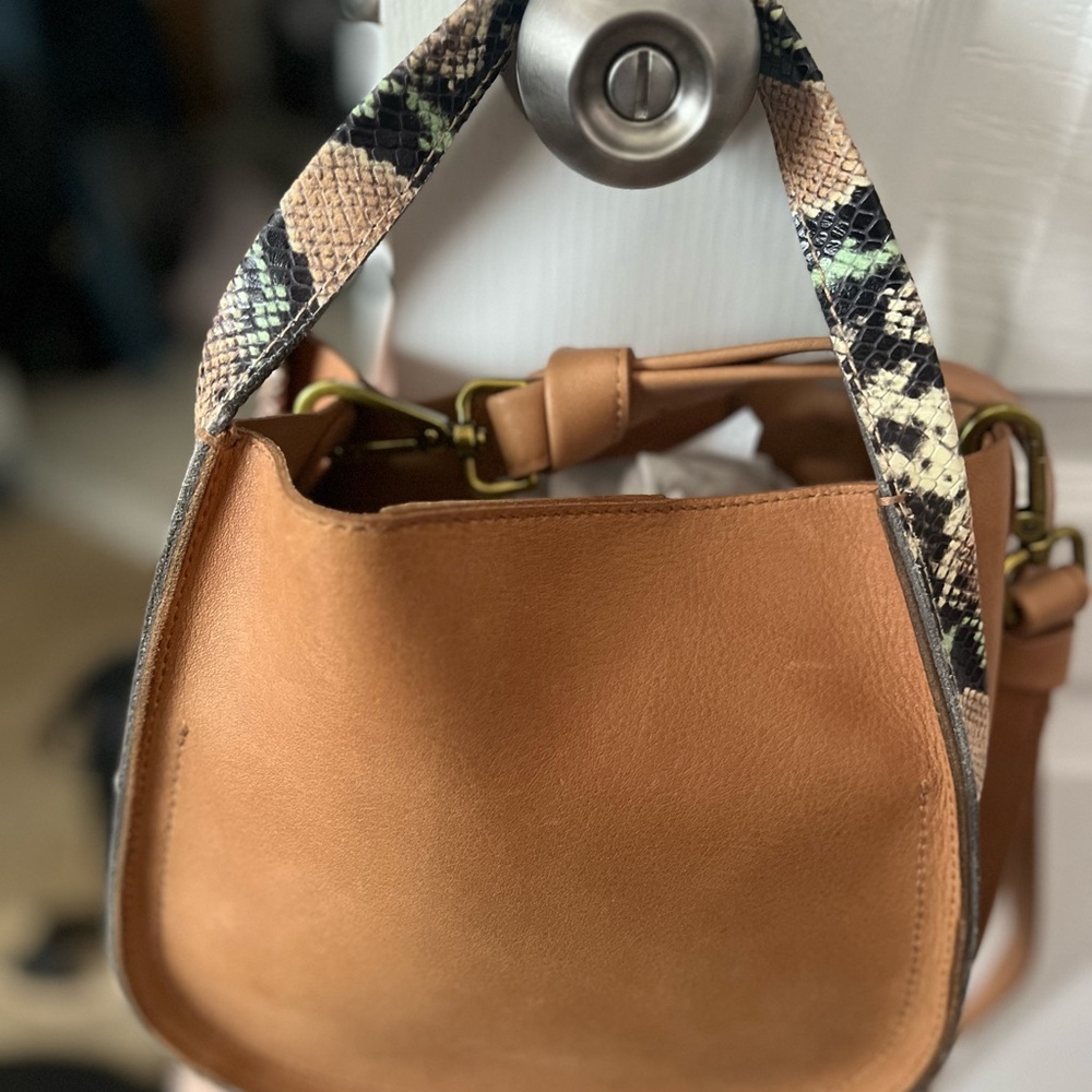 New MADEWELL Tan Leather Crossbody Handbag with Snakeskin Strap